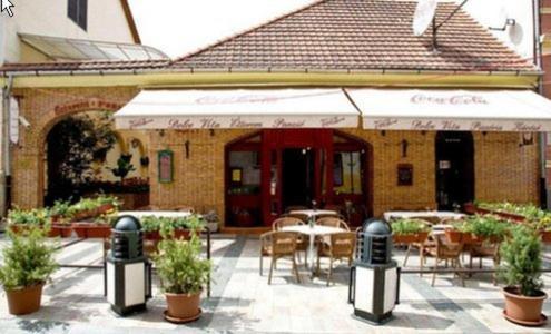 Dolce Vita Panzio Miskolc Bagian luar foto
