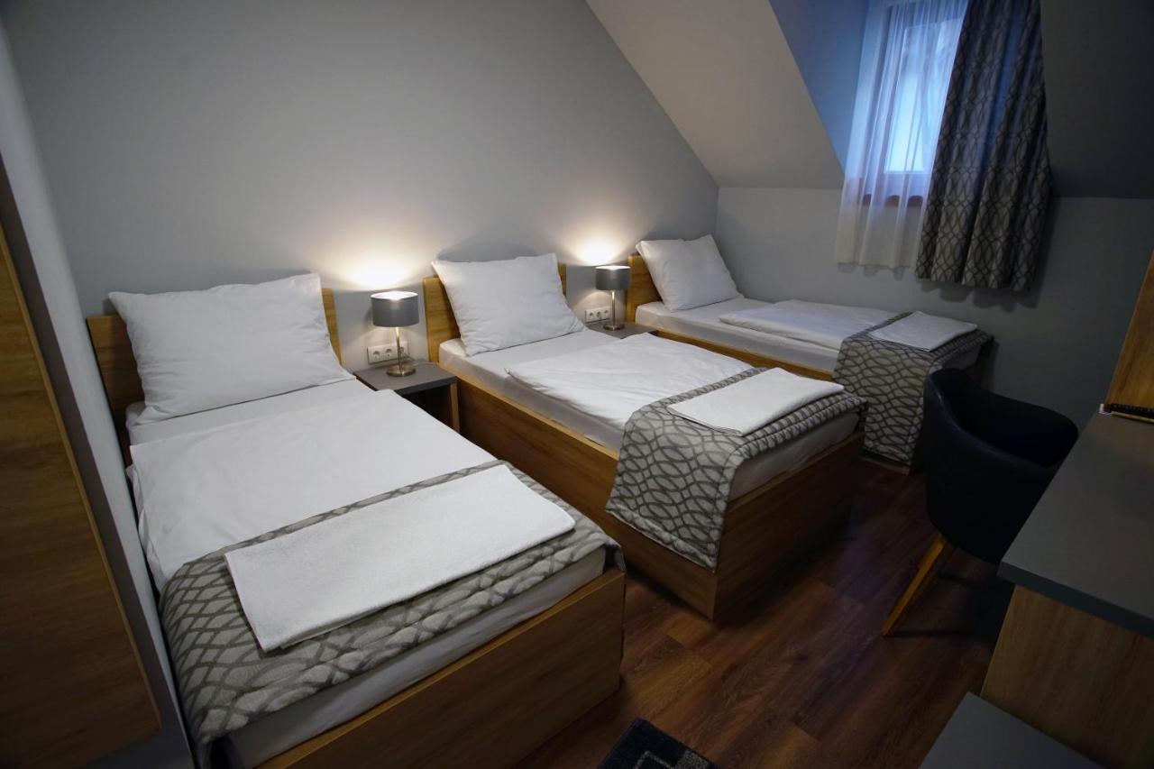 Dolce Vita Panzio Miskolc Bagian luar foto